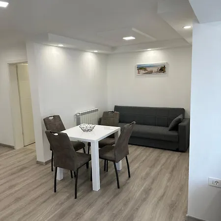 Apartma La Копер