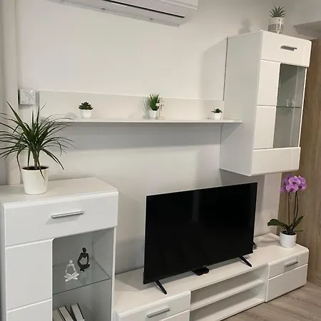Apartma La Apartment *